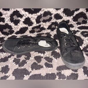 SO Memory Foam shoes.